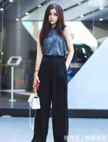 气质|街拍:蓝色无袖连衣裙,小姐姐长发飘飘,气质不凡