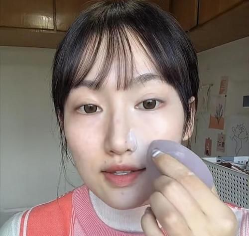 鼻子两边的法令纹怎么去除？教你3个小妙招，实用又有效