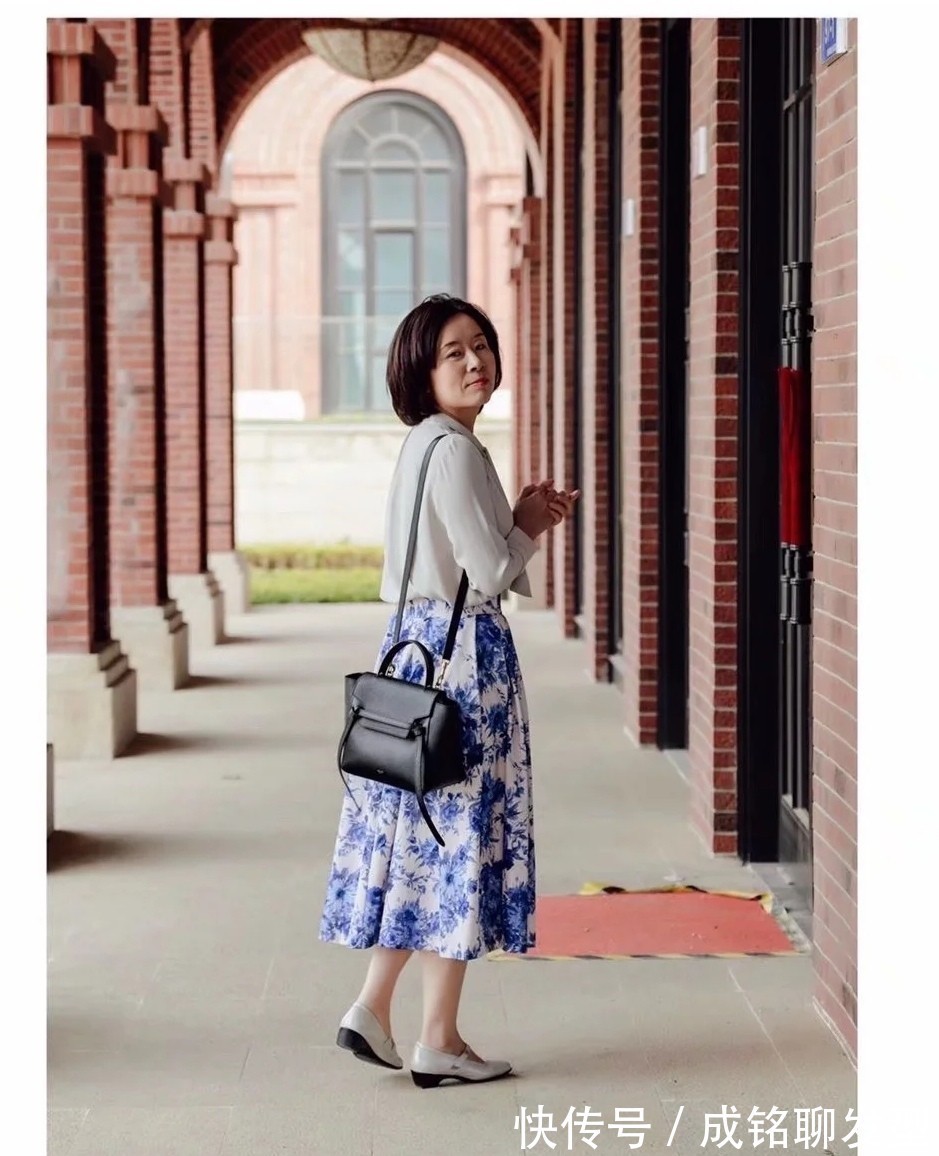 安全区|五十多岁的女人,要学会这三种搭配技巧,即使没有高颜值也很出彩