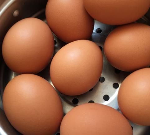 肉罐头|食物过了保质期就不能吃了?4种食物过期后,大胆放心吃没坏处!