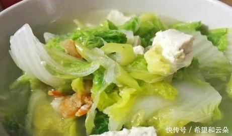 浓味|白菜炖豆腐最简单的做法,只要顺序对了,三两下就做好,汤浓味美