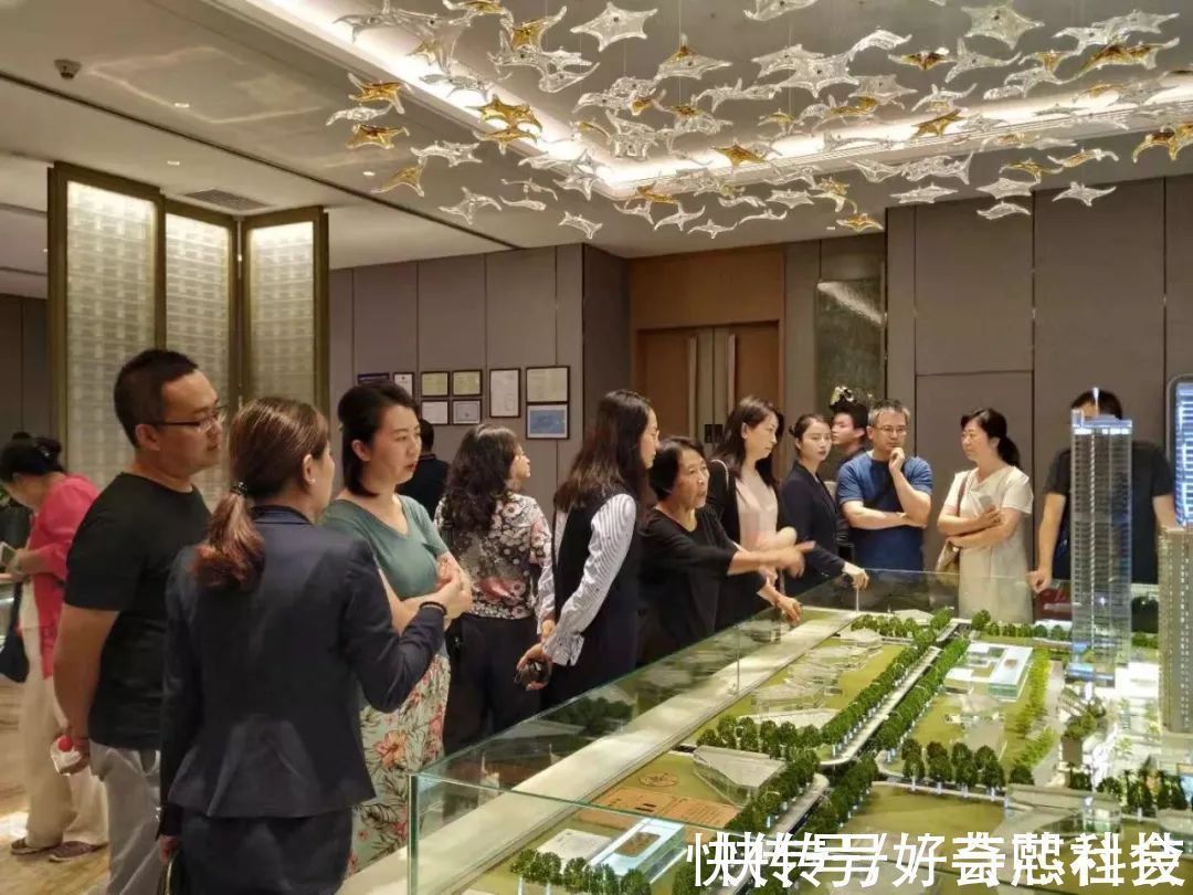巨头|与龙湖齐名的房企巨头,被214亿负债压倒,百强房企迎来破产重组