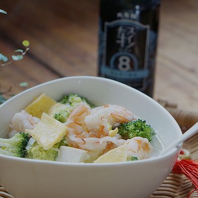 西兰花豆腐虾汤