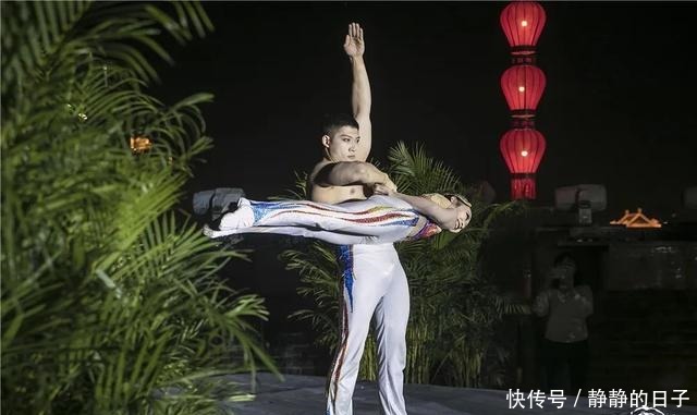 我们用最高“国礼”向英雄致敬!