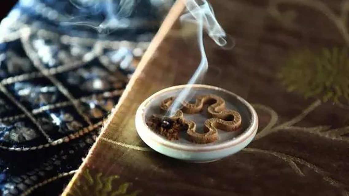 萧萧!流光容易把人抛,这首蒋捷最著名的词作之一,原来是指责战争的