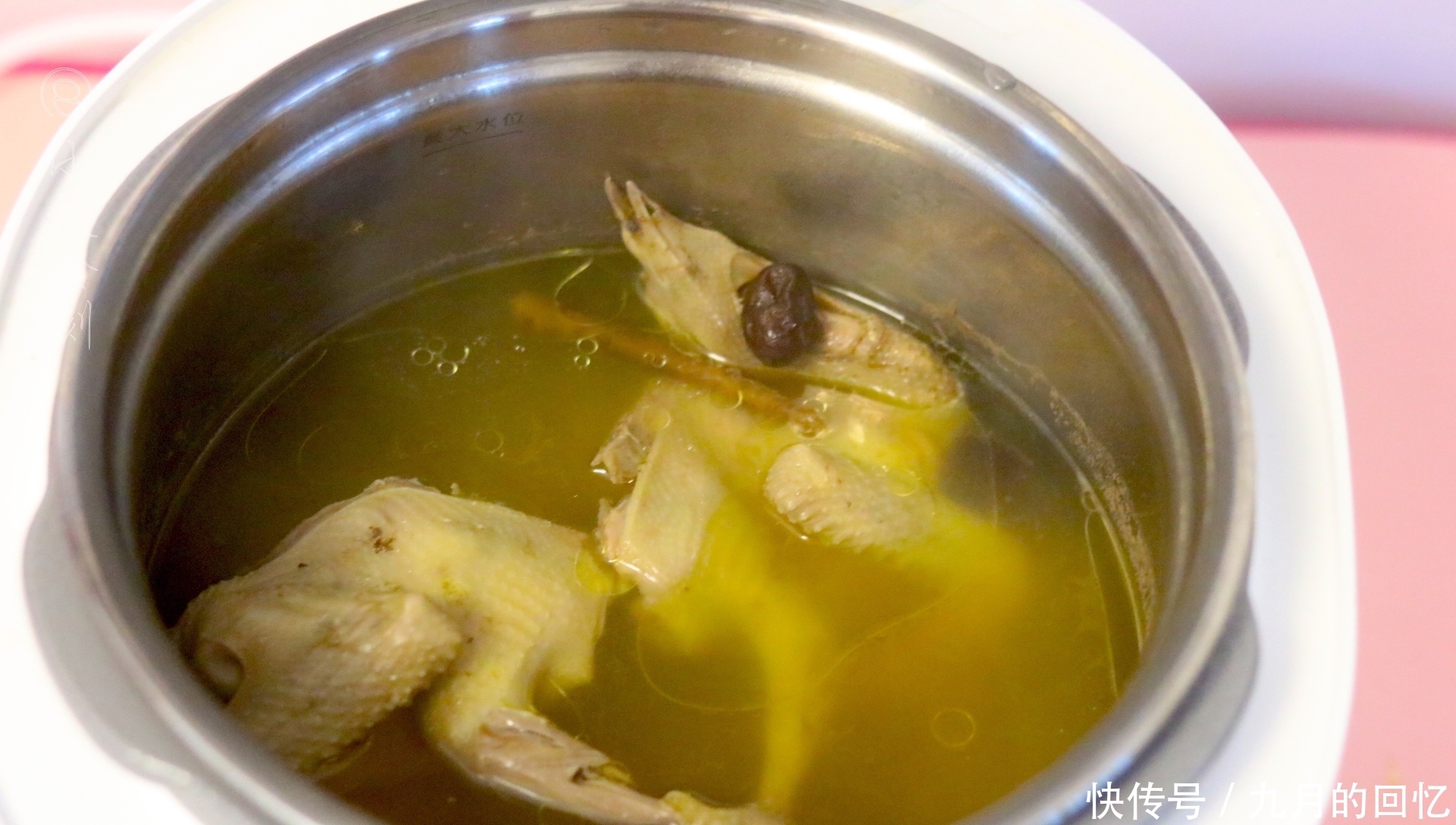 滋补|立冬后,烧鸡炒鸭都不如炖锅它,25元一只,瘦肉多肥肉少,特滋补