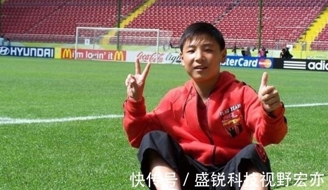 国足|他是国足本土希望，14岁踢职业16岁中超进球，却引人争议