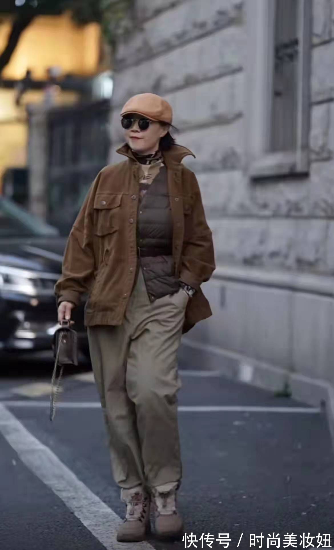 毛衣 这才是“退休女性”该有的穿搭,洋气减龄又时髦,气质高雅