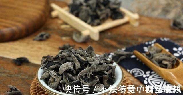 白醋|木耳别直接加清水泡,教你正确的方法,快速浸泡好口感佳!