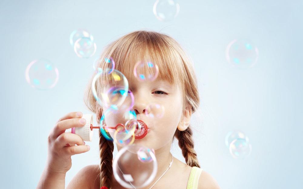 父母|女孩名字中有几类字眼,说明父母多半重男轻女,有一类让人意外