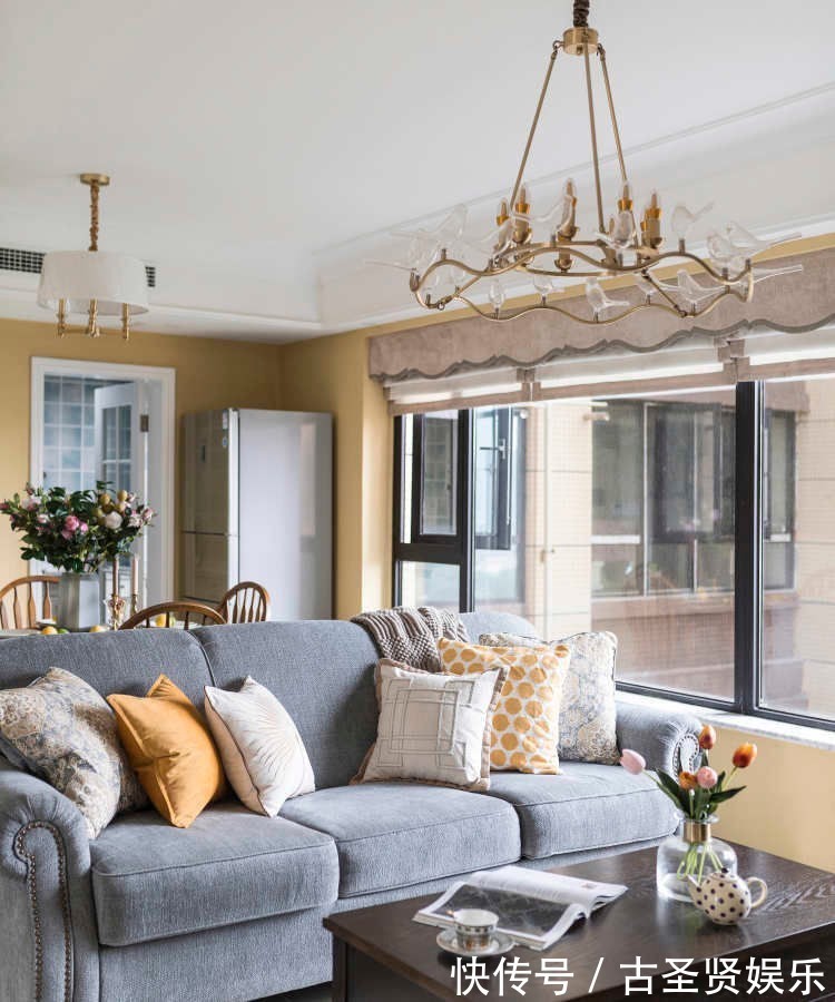 客厅|“独居老人”的蜗居，舒适不失趣味，专门设计的墙漆更是独一无二