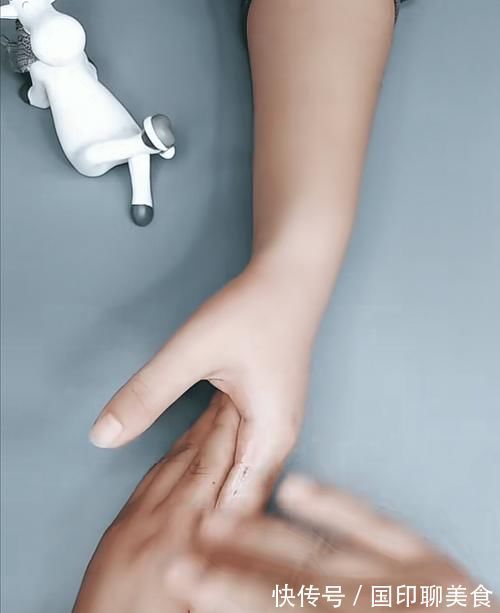 调理|孩子出现4种情况,说明积食了!教你一个调理的小方法