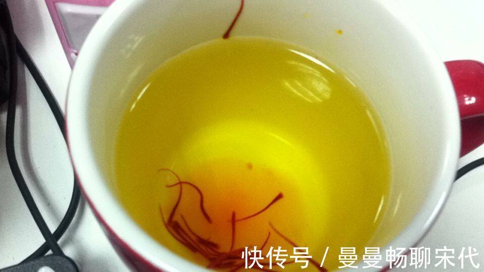 中药|妇科中医子宫寒气过重，泡脚时加4样中药，防宫寒，子宫更温暖