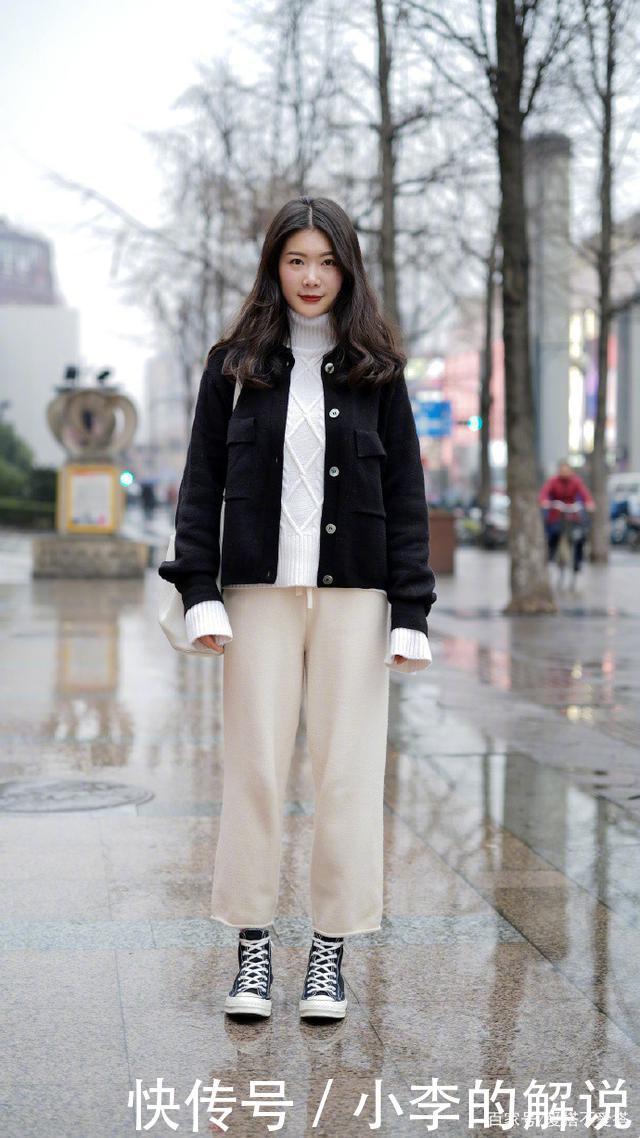 女人再懒也少用阔腿裤配卫衣，现流行“毛衣+阔腿裤”，保暖好看