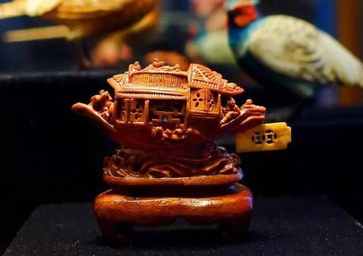 看看盘玩了一千年的橄榄核,才知道包浆原来那么美