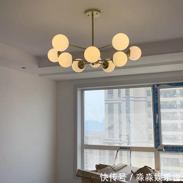 实木|为了省钱,她家这地方坚持“穷装”,实用性不减反增,适合过日子