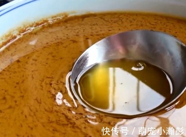 中火|芝麻香油不用出去买了,10块钱在家做2瓶,香味浓郁无添加