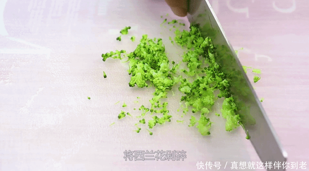 小米粥别直接煮,多加一食材,宝宝更爱吃,软糯好消化,辅食首选