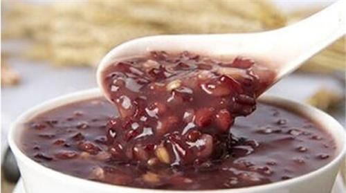 腊八粥的营养成分很高，适合糖尿病人吃吗？