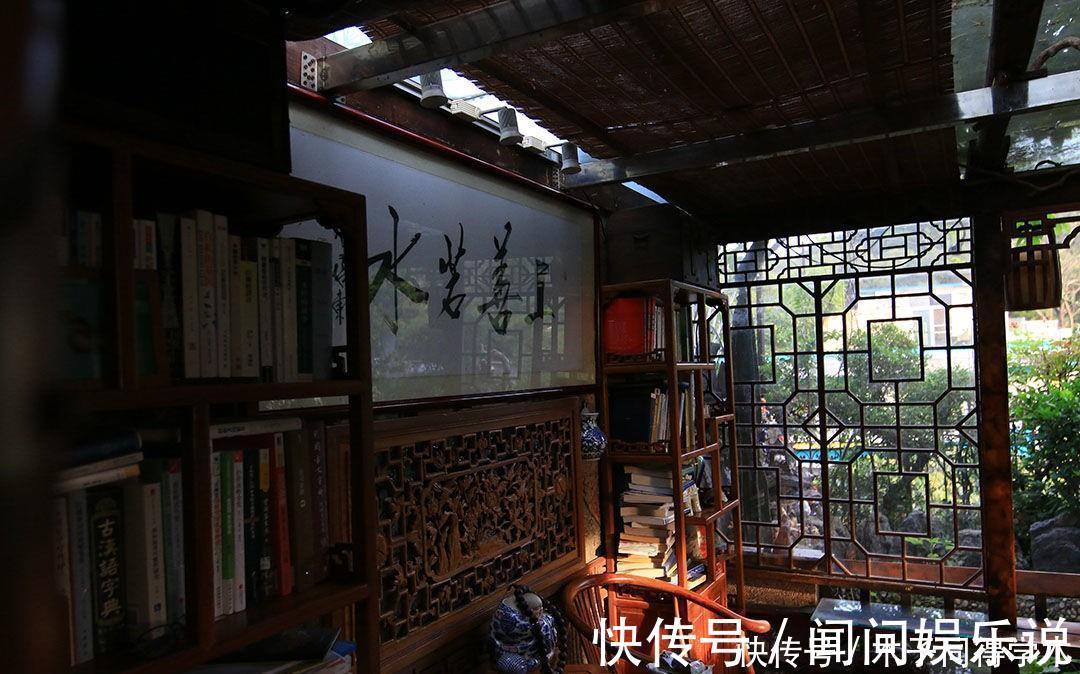 书房|90后小夫妻却偏爱中式装修,去除繁琐设计,书房的设计更为独特!