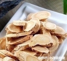 气虚水肿|老人想要健康，常用此物泡水喝，血管年轻了，血糖降了，谁喝谁好