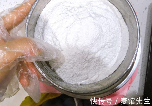 烤箱|网红糯米蛋糕,教你家庭版的做法,吃起来柔软香甜,馋哭孩子了!