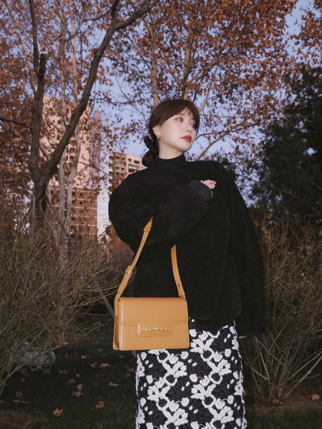 白色|今年冬天来一件“泰迪熊”外套吧!长短皆可,只需备上这4色