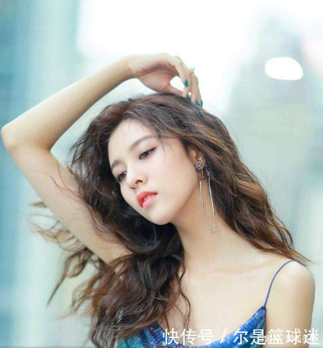 发量少的女人留这3款发型,蓬松好看又百搭,适合所有年纪的女生