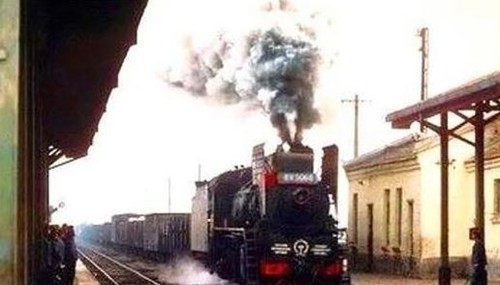 中国|中国第一女飞贼:拜高僧为师,靠轻功绝技飞檐走壁,24岁命丧黄泉