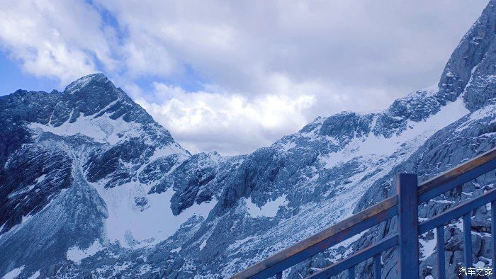 玉龙雪山|人生不一定能去珠峰，但有机会一定要去一趟玉龙雪山。