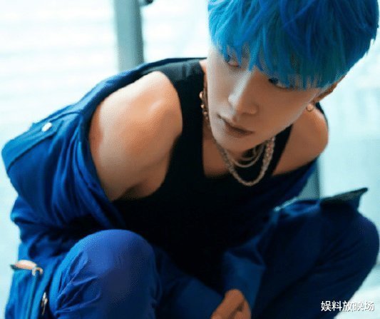 蓝发|有种“帅气”叫范丞丞染蓝发,高级精致感十足,像漫画里走出来的少年