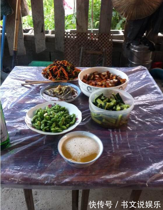 农村|实拍农村人的伙食，一看就知道孩子在不在家