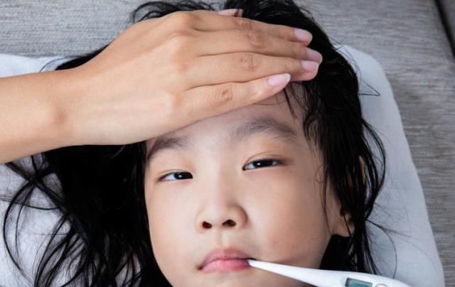 宝宝|都2020年了，你还在用这些方法退烧？宝宝真的被“坑”惨了！