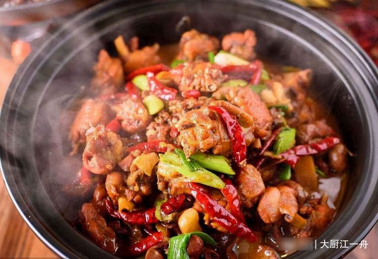 霜降后天气渐冷，分享4道香辣菜肴，越吃越暖和，你不学吗