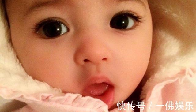 宝宝|出生后迷倒众人的婴儿,四个月后发生了变化,美翻了