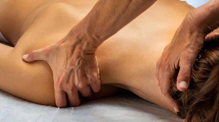 颈部|指尖麻木非小事，谨防患上颈椎病