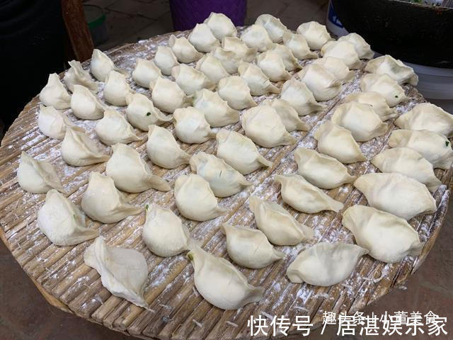 煮饺子时，凉水下锅还是热水下锅搞错的人很多，难怪饺子总破皮