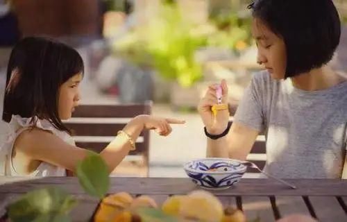 兴趣班|李玫瑾教授给孩子报这3种“兴趣班”纯属浪费,孩子也学不到啥