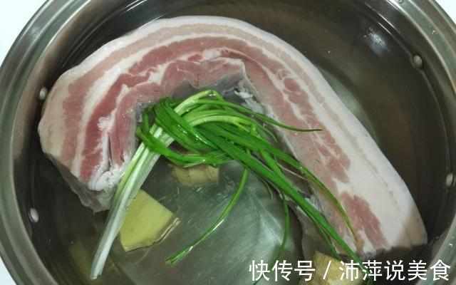 五花肉别再红烧了,这样做外酥里嫩,肥而不腻,全家人都喜欢!