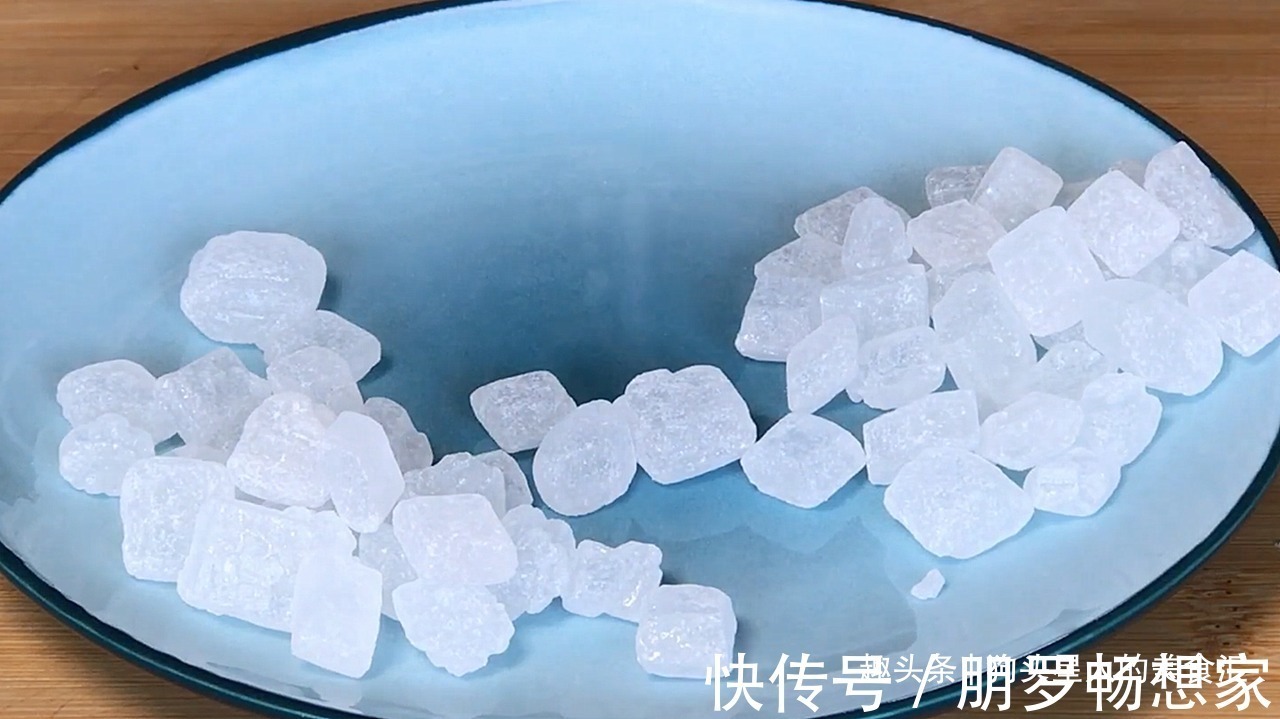 做排骨，不要焯水跟油炸了，教你一个做法，软烂脱骨，超下饭