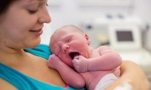 新生儿|新生儿吃得越多越好?娃吃没吃饱,这4个指标是重点