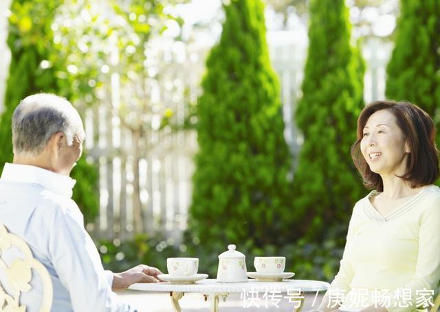 降压药|高血压喝什么茶能降压医生说降压不能靠喝茶