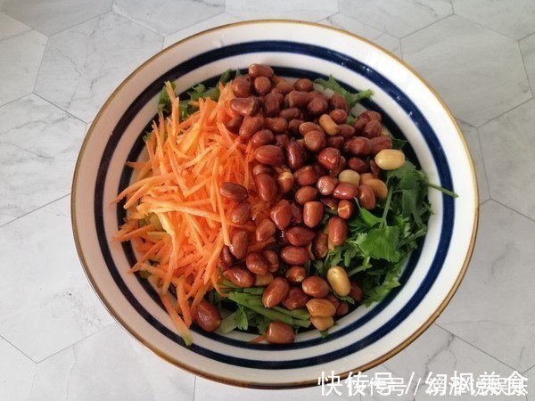 苦菊|这菜是“刮油王”,隔三差五吃一点,清早排出隔夜黑臭便,无肚腩