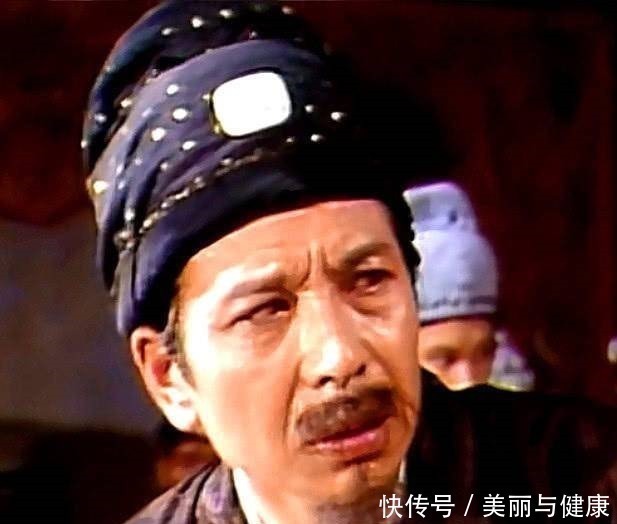 龙禁尉&红楼梦中皇帝忌惮贾府,抄了贾府,只因龙禁尉背后的秘密