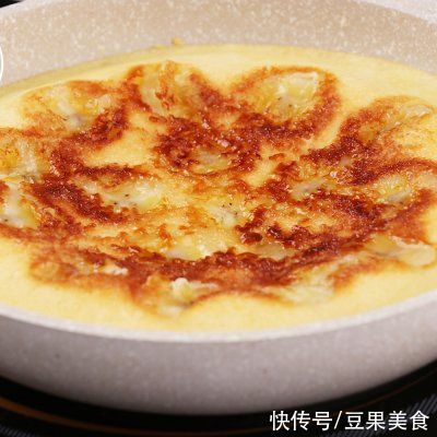 搅拌均匀|快手简单平底锅香蕉蛋糕