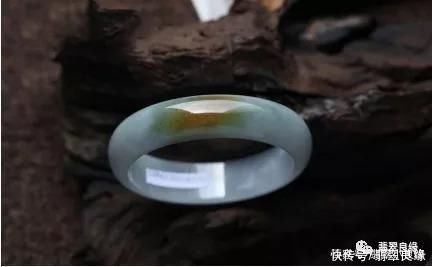 大处着眼小处着手 选购玉手镯不应求毛求疵