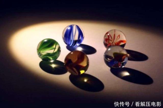 楼上没人住,为何有弹珠落地的声音?看完涨知识了