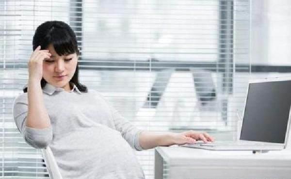 孕妈体内|孕妈身上出现这几种现象,说明孕妈缺钙了,要及时补充