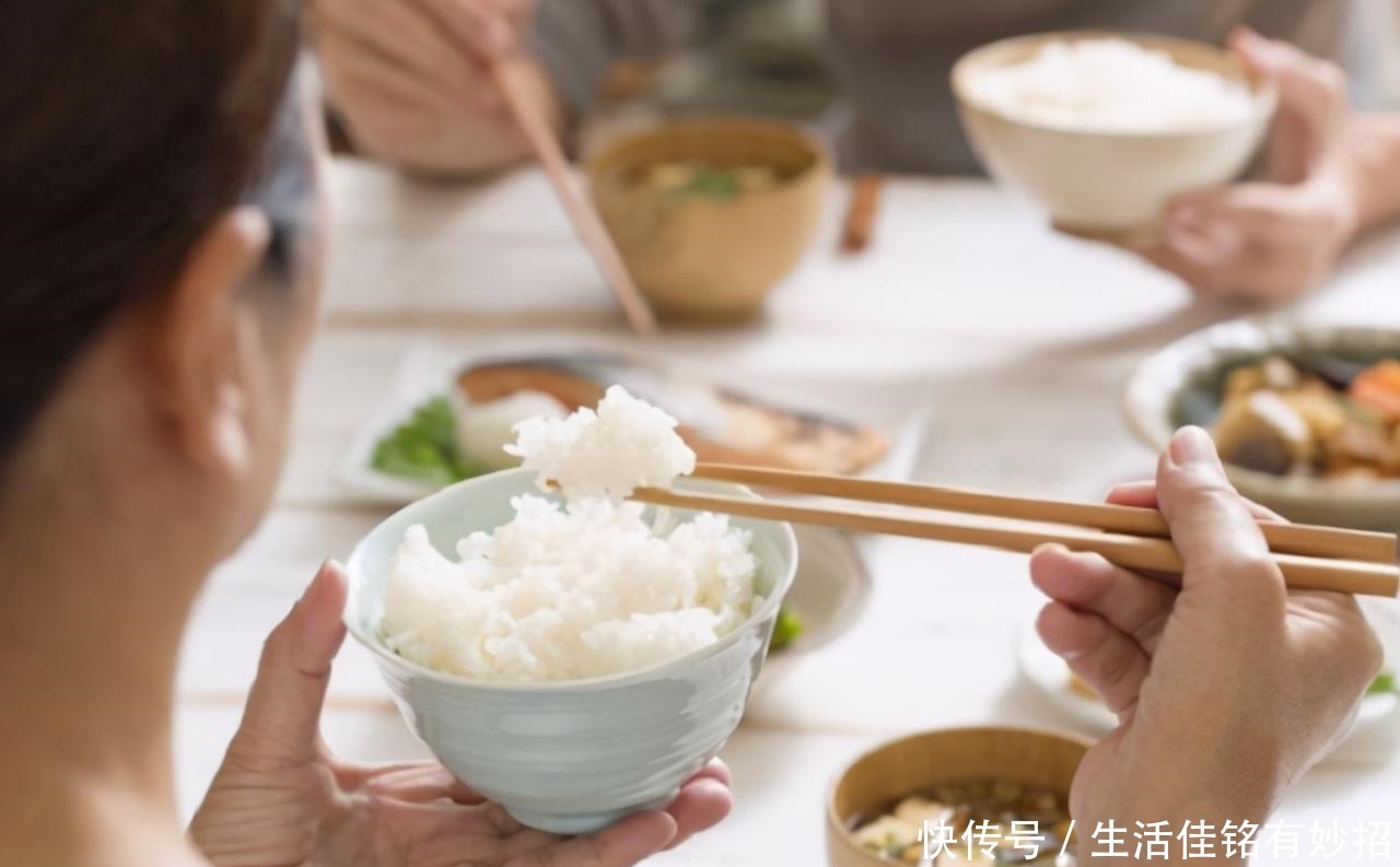 立马|中国人都离不开大米,但老外为啥不吃米饭看完立马就懂!