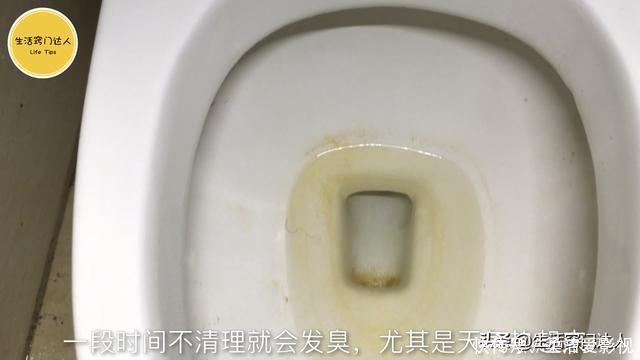 马桶里撒一把,无论多脏多厚的污渍,一冲就干净,方法简单又实用